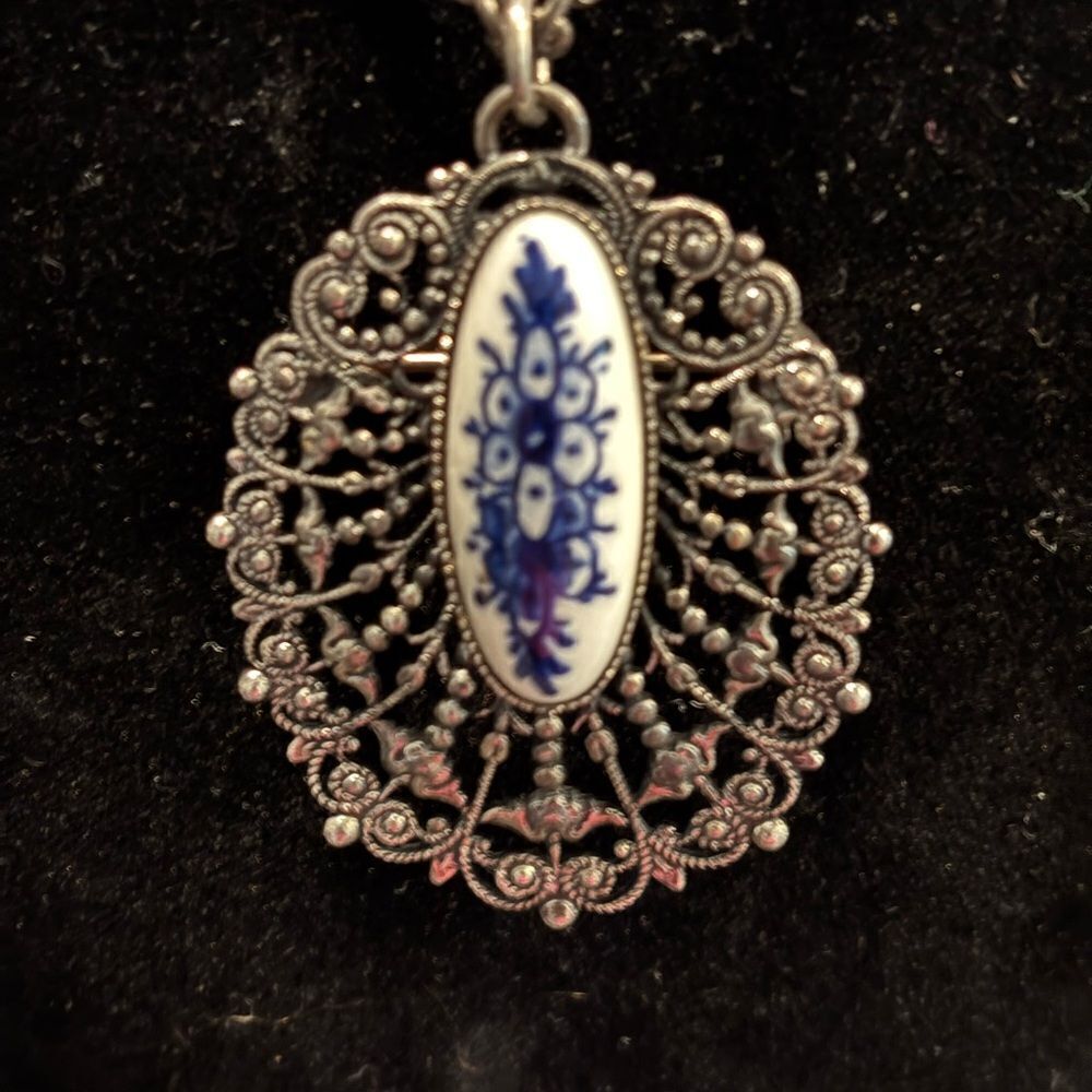 Vintage Delft Style Blue Ornate Filigree Pendant & Brooch